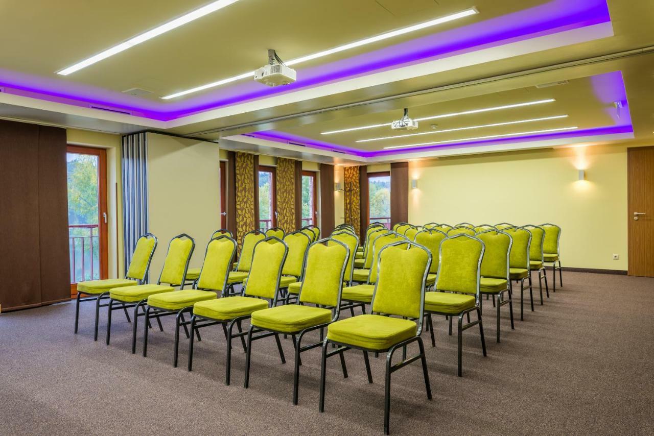 To Wellness Hotel Банк Экстерьер фото